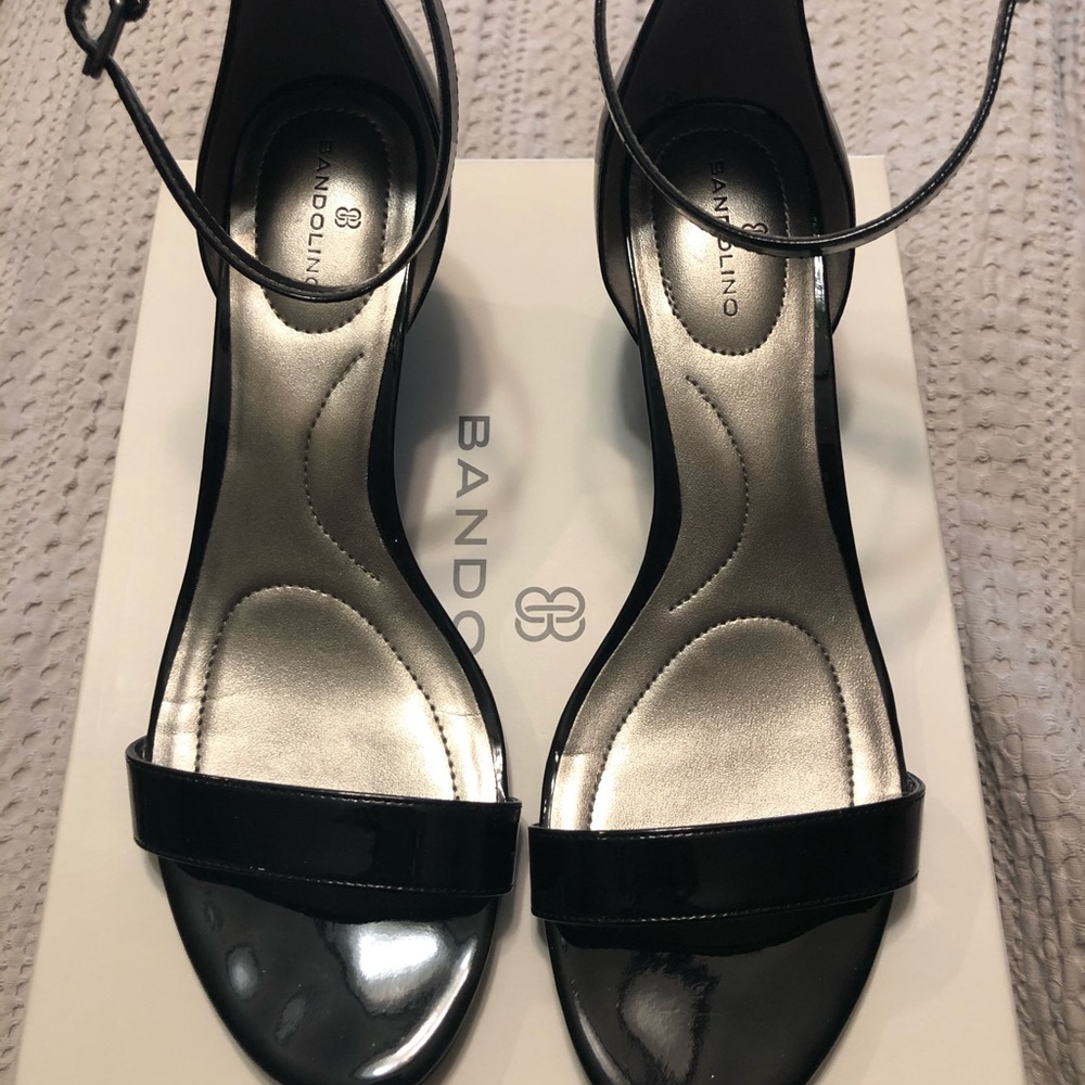 Bandolino patent wedge sandal